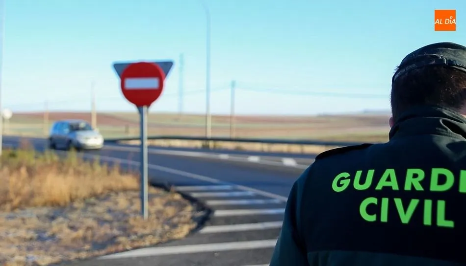 La Guardia Civil de Tráfico acudía al lugar, tras el aviso del 112. Foto de archivo