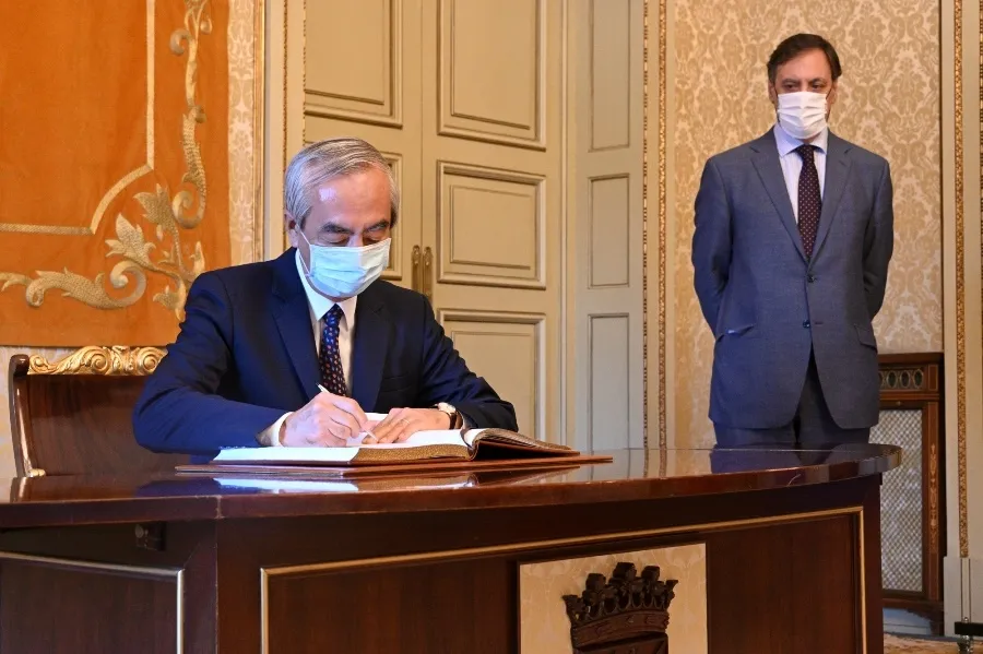 Foto 5 - Salamanca pide al embajador de Jap&oacute;n trabajar juntos para potenciar la llegada de estudiantes...