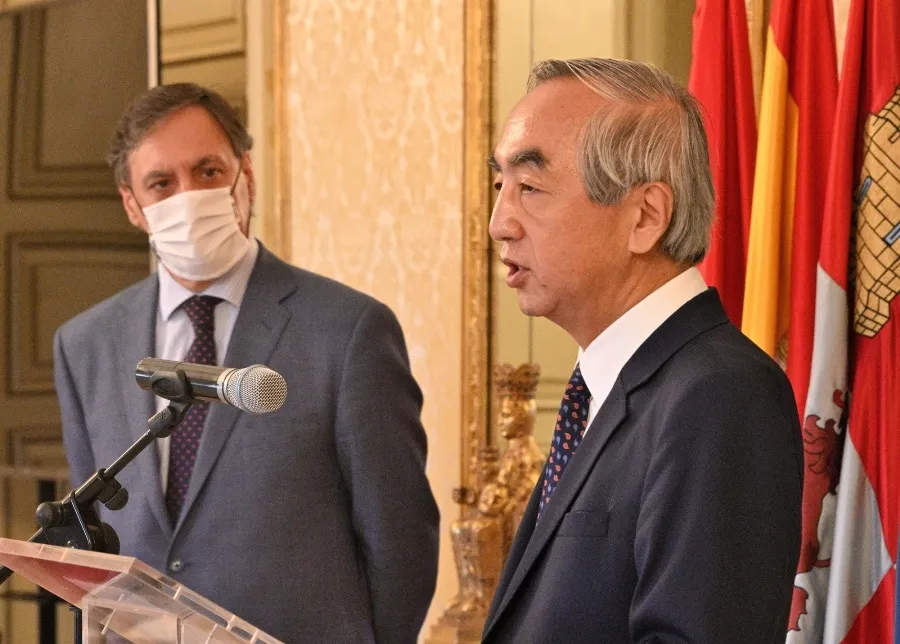 Foto 3 - Salamanca pide al embajador de Jap&oacute;n trabajar juntos para potenciar la llegada de estudiantes...