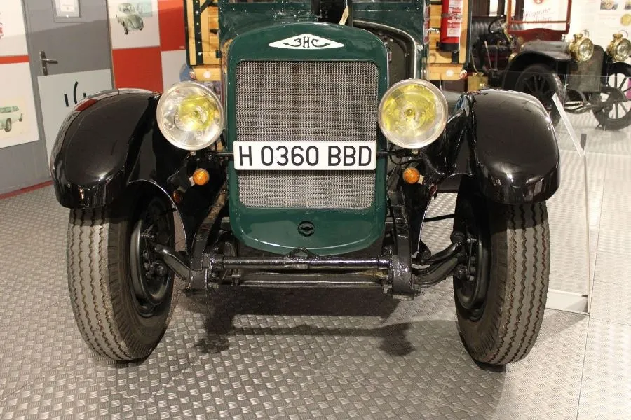 Foto 2 - El Museo de la Automoci&oacute;n incorpora un cami&oacute;n sovi&eacute;tico del 1939 a la exposici&oacute;n &lsquo;Automoci&oacute;n ...