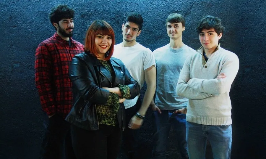 No Cantes Victoria es una banda salmantina influenciada por los patrones de la música soul y el ácido toque del funk