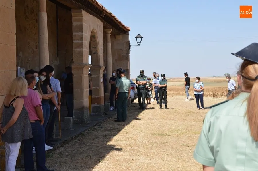 Foto 10 - Emotivo y multitudinario funeral de las tres mujeres atropelladas en Pedrosillo el Ralo