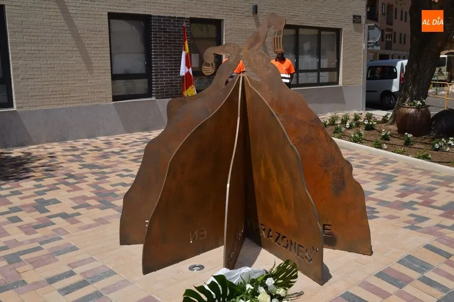 Foto 5 - Castellanos de Moriscos, primera localidad salmantina con un&nbsp;monumento a las v&iacute;ctimas y h&eacute;roes...