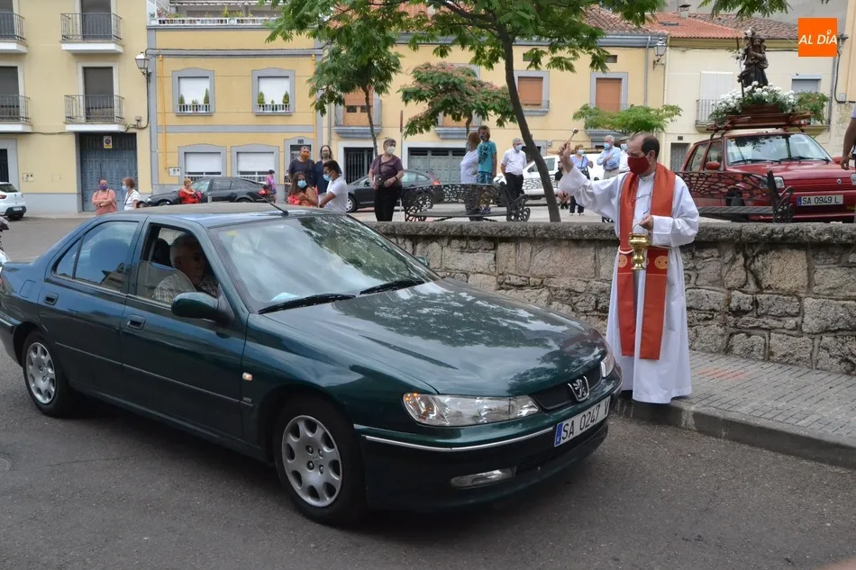 Foto 11 - La cita motorizada de San Crist&oacute;bal, 1&ordf; procesi&oacute;n plenamente normal en Mir&oacute;briga de la nueva...