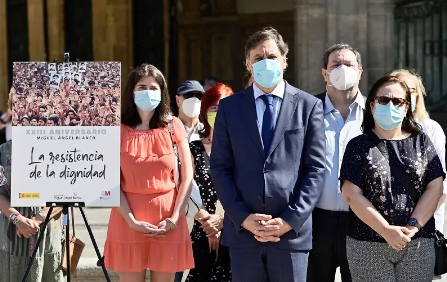 Foto 3 - Las autoridades salmantinas se unen contra el terrorismo y a favor de las v&iacute;ctimas