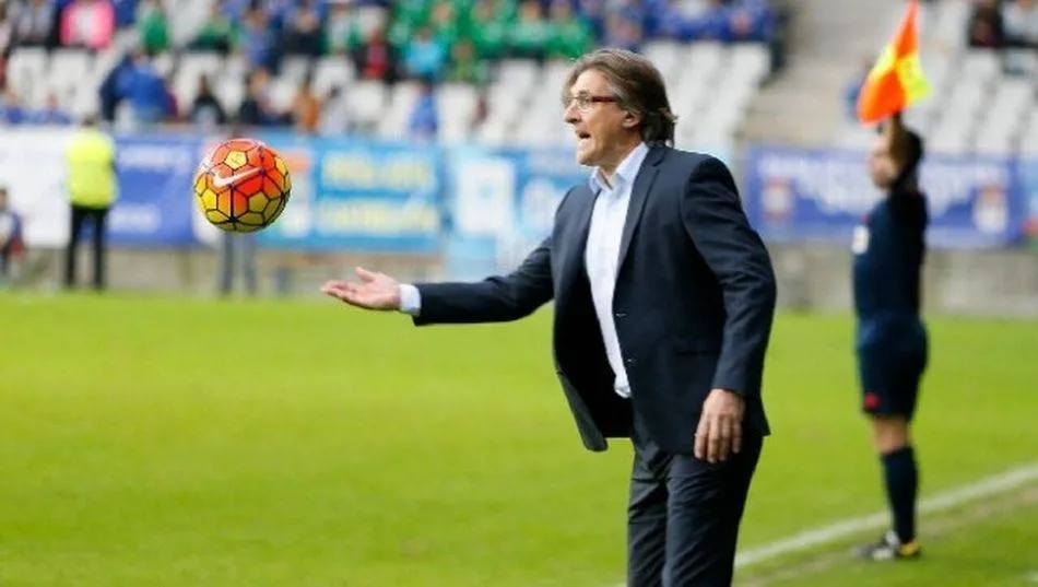 Sergio Egea, en una imagen cuando era entrenador del Real Oviedo. Foto: Real Oviedo