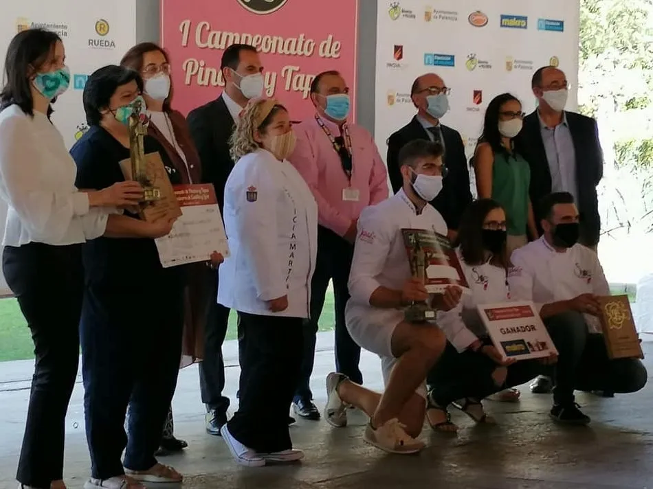 Foto 3 - Pe&ntilde;aranda y Ciudad Rodrigo destacan en el I Campeonato de Pinchos y Tapas para Cocineros de...