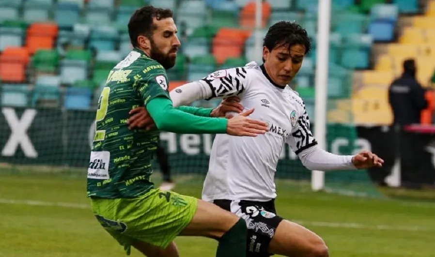 Monárrez en el partido Salamanca UDS-Guijuelo disputado la pasada campaña en el Helmántico. Foto Salamanca UDS