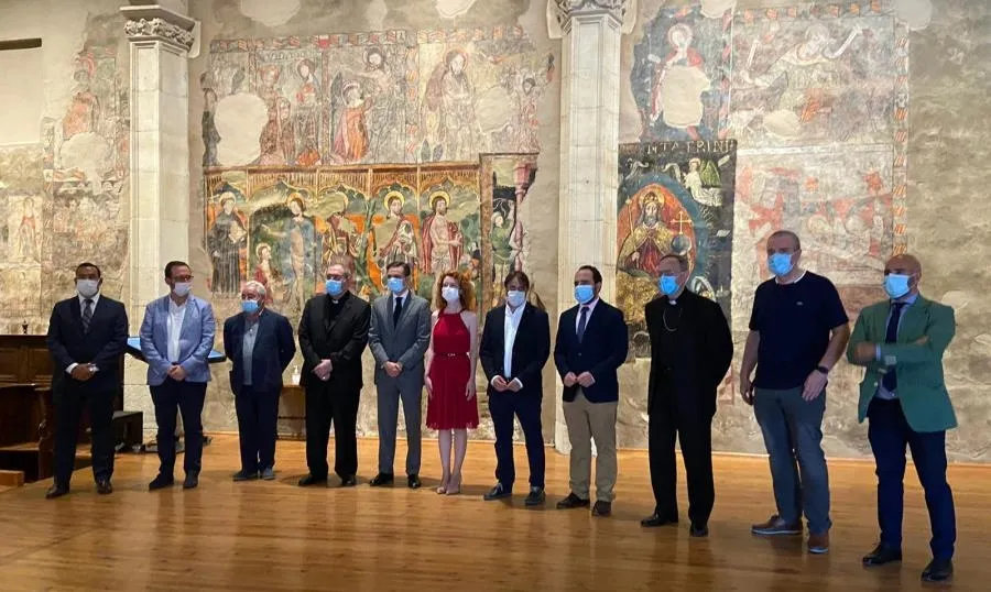 Autoridades en la reapertura del Convento de Santa Clara en Salamanca