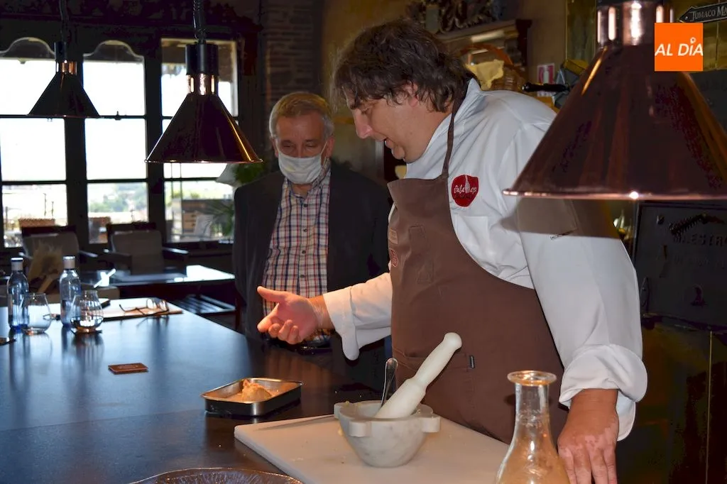 Foto 4 - Brillante presentaci&oacute;n de las Jornadas Gastron&oacute;micas de Cocina Carmelitana con showcooking de...