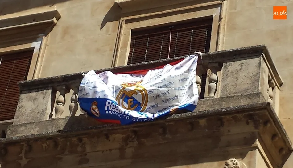 Foto 4 - Banderas madridistas en las calles para celebrar el t&iacute;tulo de Liga  
