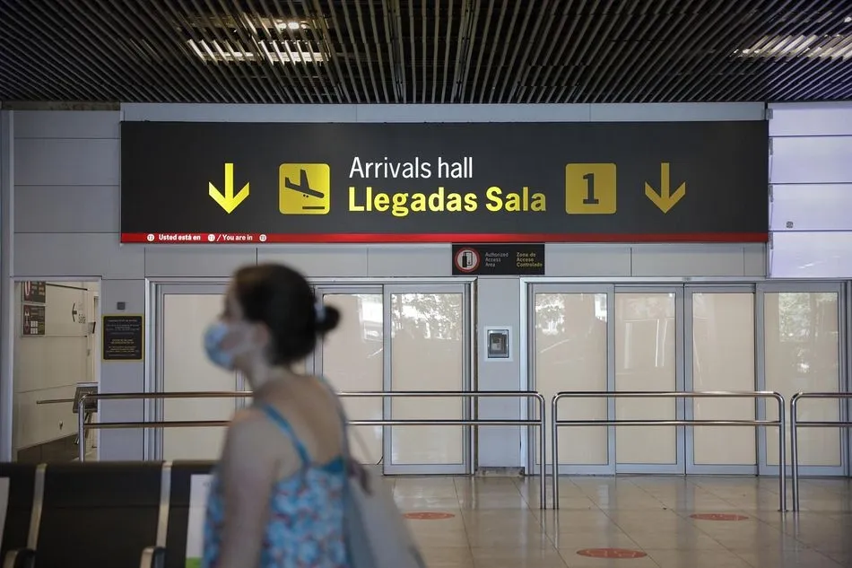 Aeropuerto de Barajas, en Madrid (España). - Jesús Hellín - Europa Press