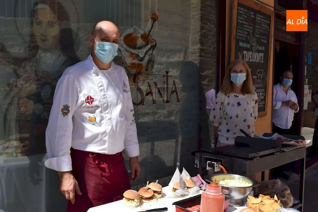 Foto 6 - Restaurante De la Santa sorprende con su hamburguesa con crujiente de potaje
