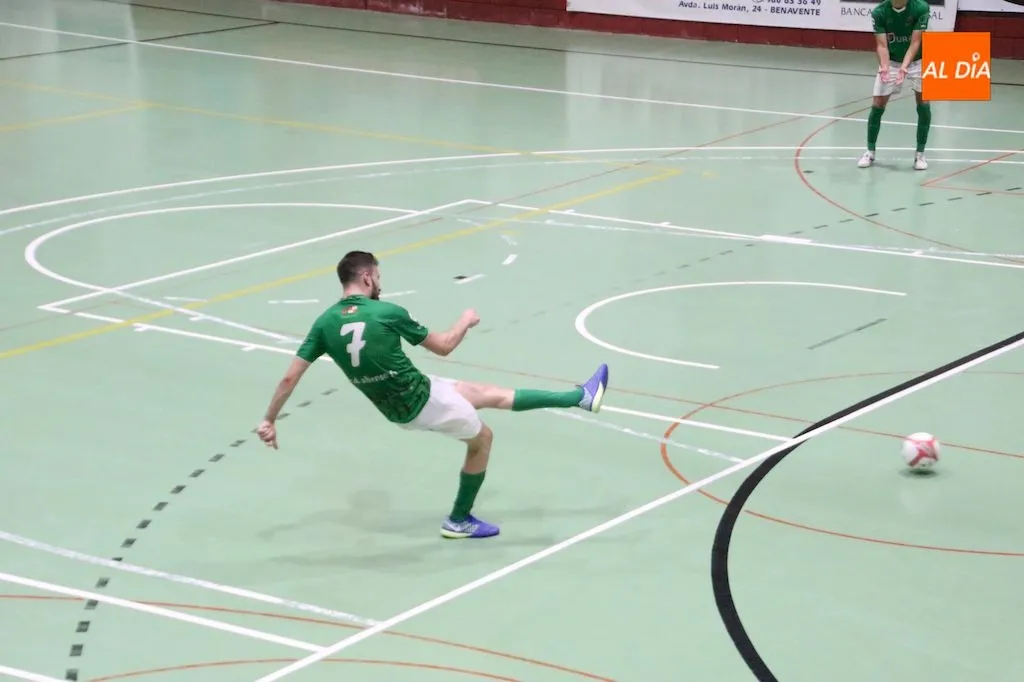 Foto 4 - La pr&oacute;rroga condena al Piensos Dur&aacute;n Albense (5-3)
