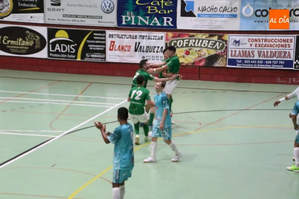 Foto 2 - La pr&oacute;rroga condena al Piensos Dur&aacute;n Albense (5-3)
