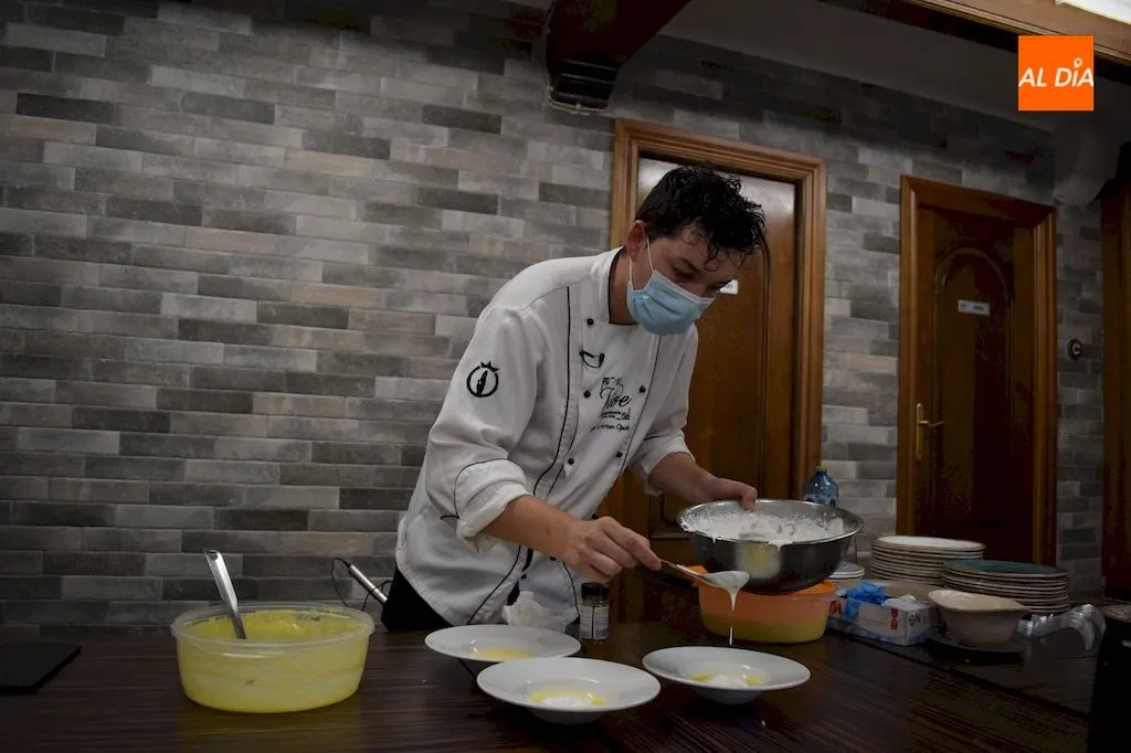 Foto 4 - Homenaje del restaurante Casa El Vive a la cocina carmelitana en su showcooking