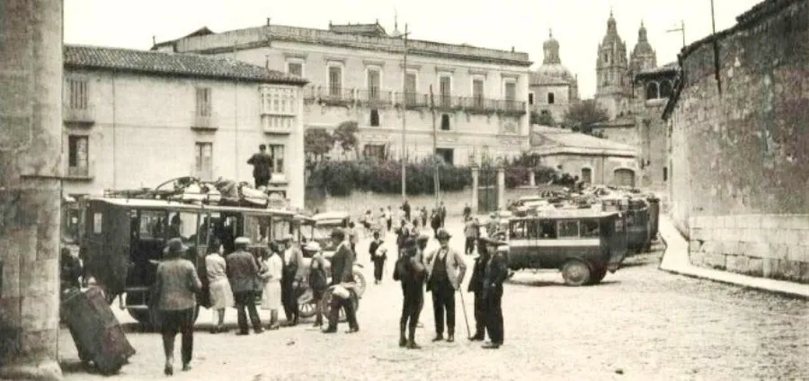 La plaza del Concilio de Trento, punto de encuentro de viajeros de antaño