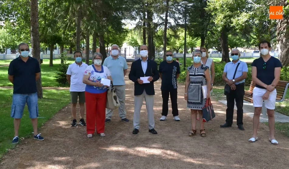 Fevesa hace una donación económica a Cáritas y Cruz Roja  