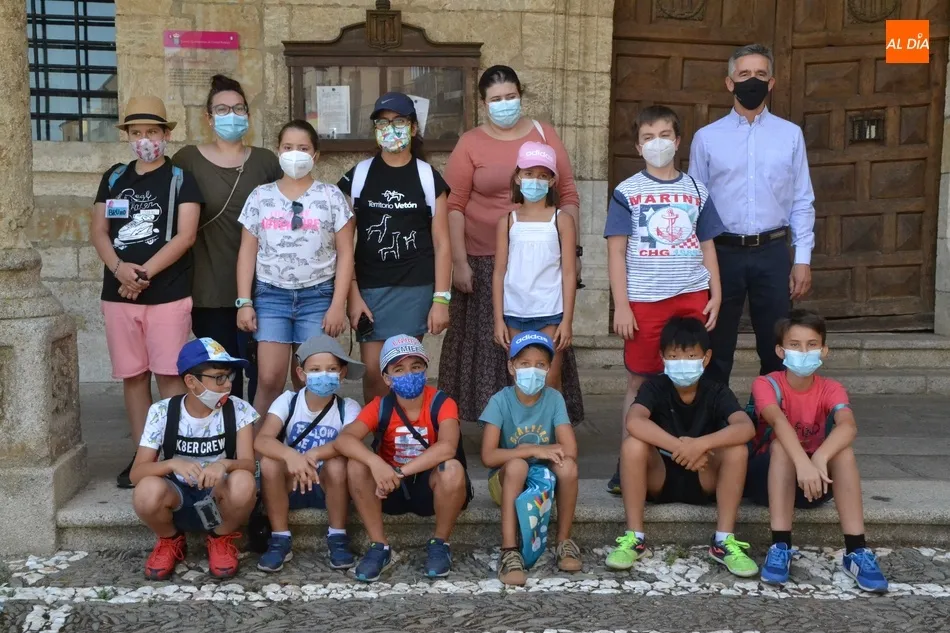 Los niños del taller de nuevas tecnologías y patrimonio realizan una nueva salida callejera  