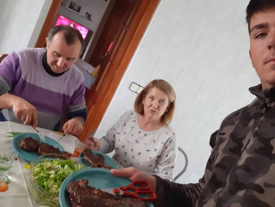 Foto 7 - La campa&ntilde;a de Asaja para animar a consumir chulet&oacute;n deja dos premiados en la comarca  