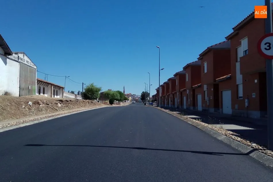Foto 7 - La Diputaci&oacute;n refuerza el firme de los accesos a Vitigudino desde Yecla de Yeltes y Moronta  
