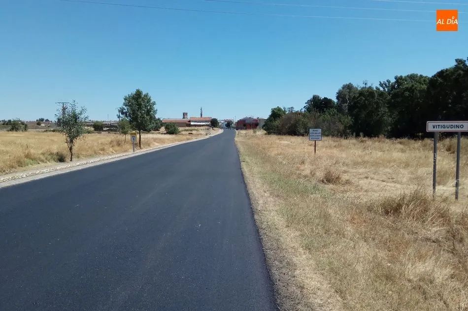 Foto 6 - La Diputaci&oacute;n refuerza el firme de los accesos a Vitigudino desde Yecla de Yeltes y Moronta  
