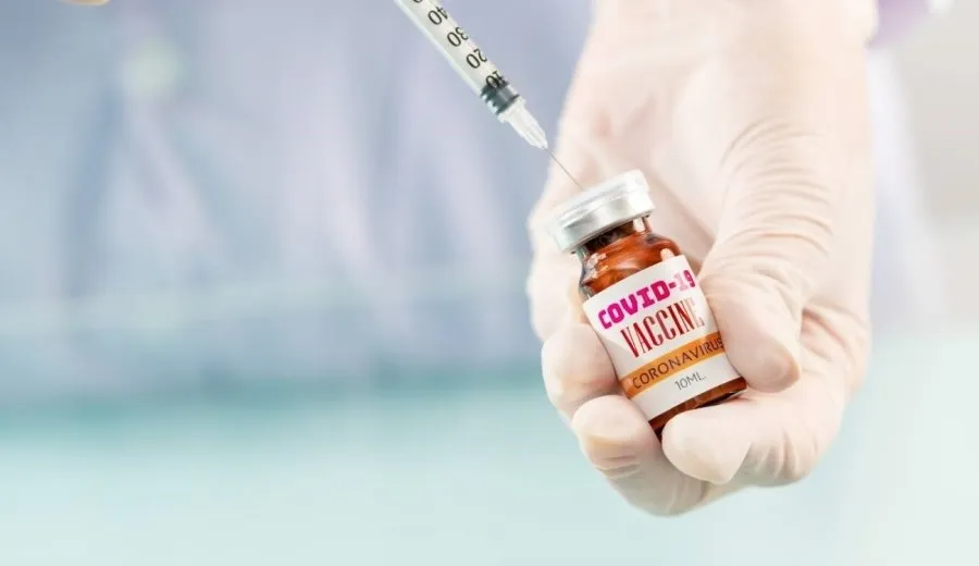 La vacuna eficaz y segura podría estar antes de dos años, según la Agencia Española de...