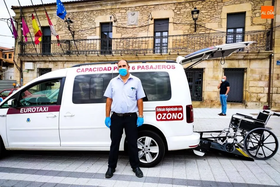Foto 2 - La comarca de Vitigudino cuenta con un taxi adaptado para&nbsp;personas con movilidad reducida  