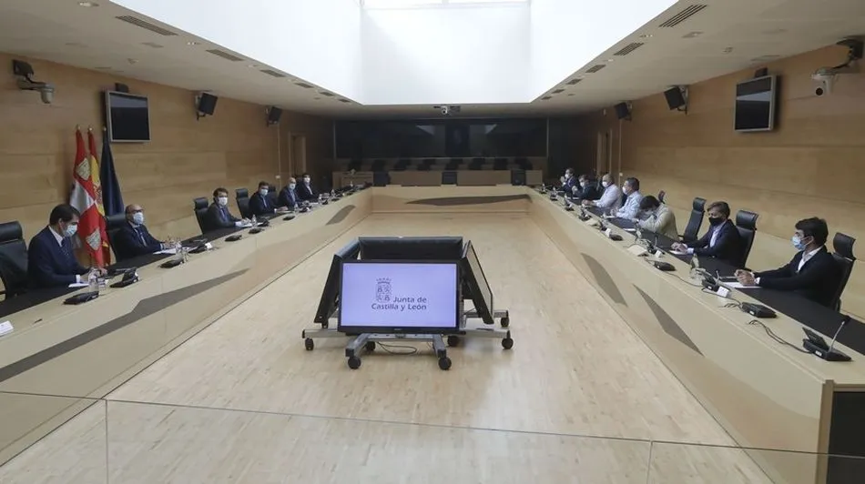 Reunión de Mañueco con el sector taurino | JCYL