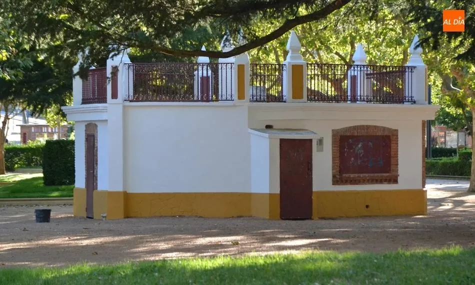 Marcos Iglesias justifica el borrado del mural LGTB+ por su deterioro y porque la pintura no es...