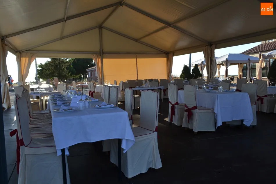 Foto 5 - El atardecer y la buena gastronom&iacute;a se unen en la nueva gran carpa del restaurante El Oso y el...