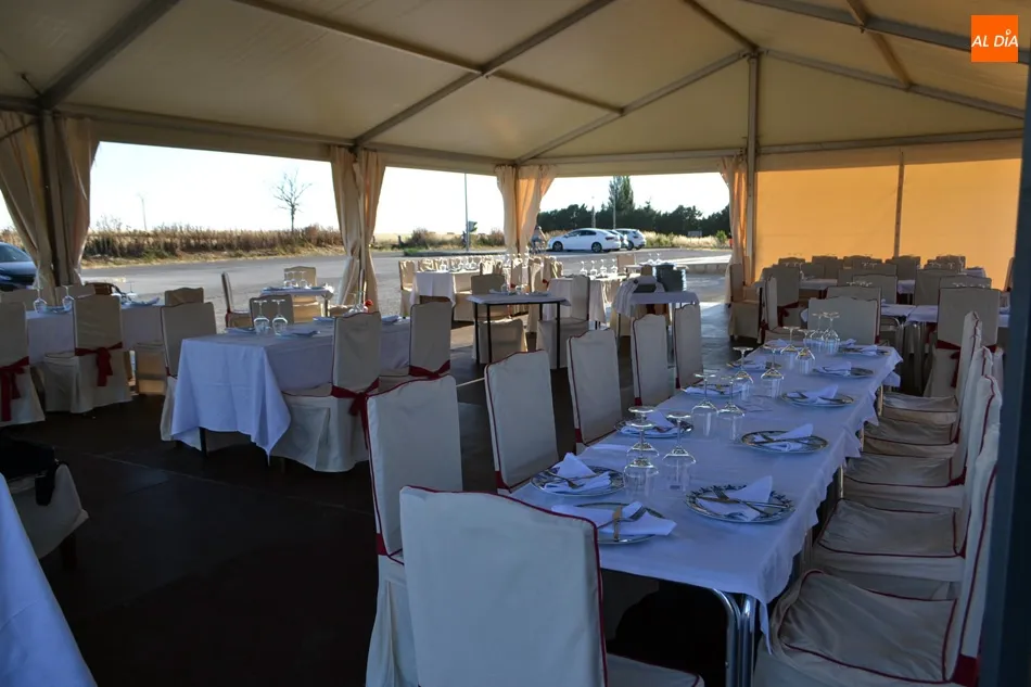 Foto 2 - El atardecer y la buena gastronom&iacute;a se unen en la nueva gran carpa del restaurante El Oso y el...