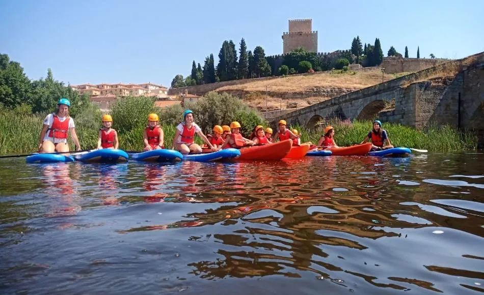 Una sesión de piragüismo y paddle surf abre las actividades multiaventura del ‘Verano Joven’  