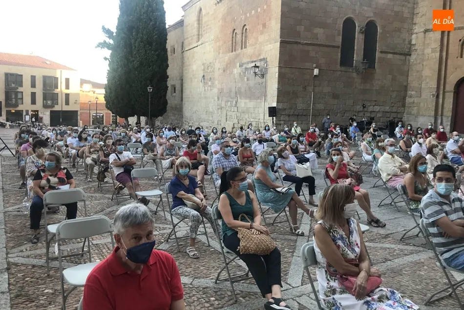 Foto 3 - El Patio Chico acoge el estreno de &lsquo;Salamancabraza&rsquo; con la compa&ntilde;&iacute;a Intrussi&oacute;n Teatro