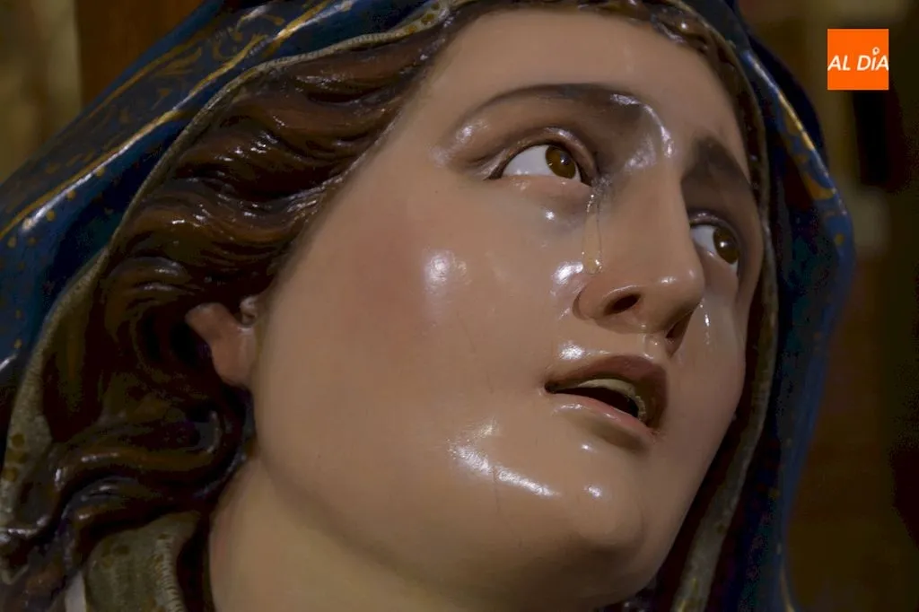 Foto 4 - La talla de la Virgen de la Dolorosa luce como nueva tras su restauraci&oacute;n