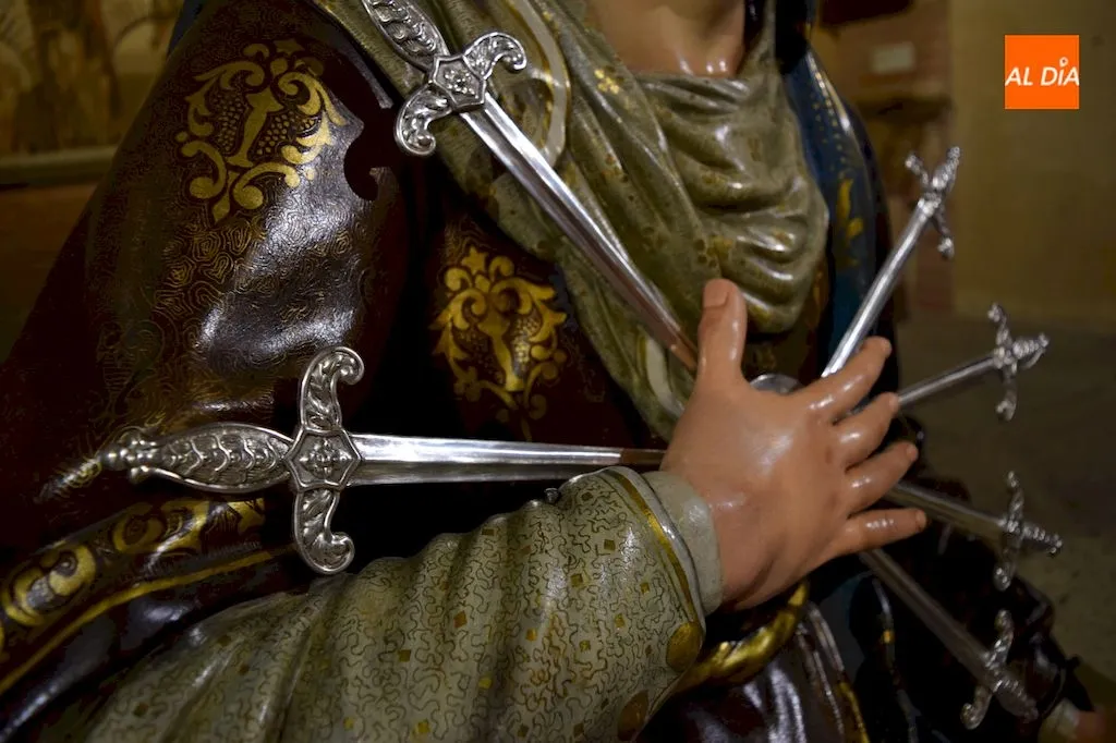 Foto 2 - La talla de la Virgen de la Dolorosa luce como nueva tras su restauraci&oacute;n