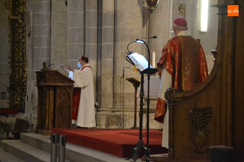Foto 10 - La Di&oacute;cesis recuerda con un funeral conjunto a los fallecidos por coronavirus en los 7...