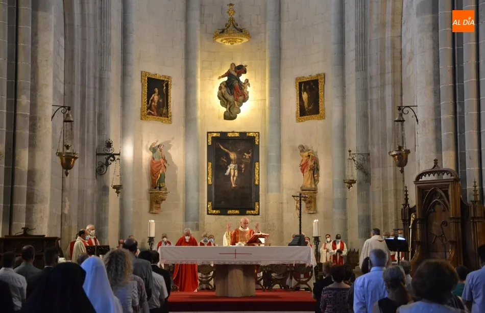 Foto 4 - La Di&oacute;cesis recuerda con un funeral conjunto a los fallecidos por coronavirus en los 7...