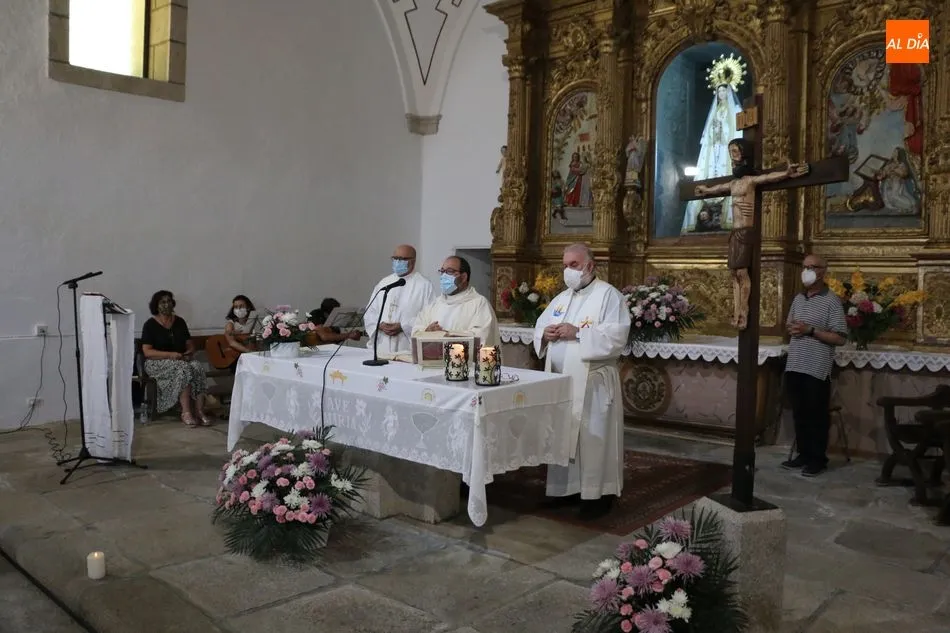 Foto 9 - Con la misa en honor a la Virgen del Socorro comienzan las Ferias y Fiestas 2020 en Vitigudino&nbsp;  