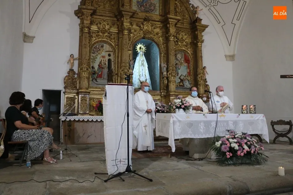 Foto 3 - Con la misa en honor a la Virgen del Socorro comienzan las Ferias y Fiestas 2020 en Vitigudino&nbsp;  