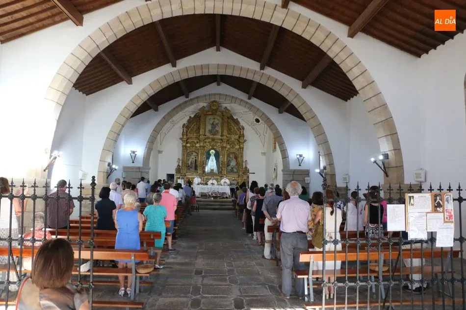 Foto 2 - Con la misa en honor a la Virgen del Socorro comienzan las Ferias y Fiestas 2020 en Vitigudino&nbsp;  
