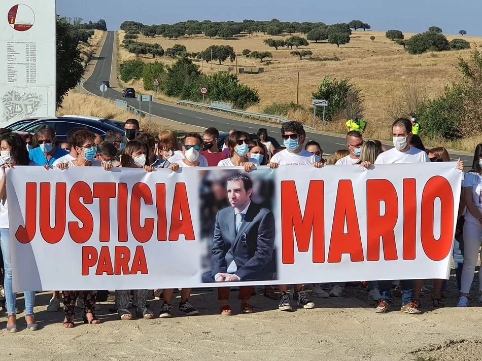 Foto 6 - M&aacute;s de 700 personas piden &lsquo;Justicia para Mario&rsquo; en Vecinos
