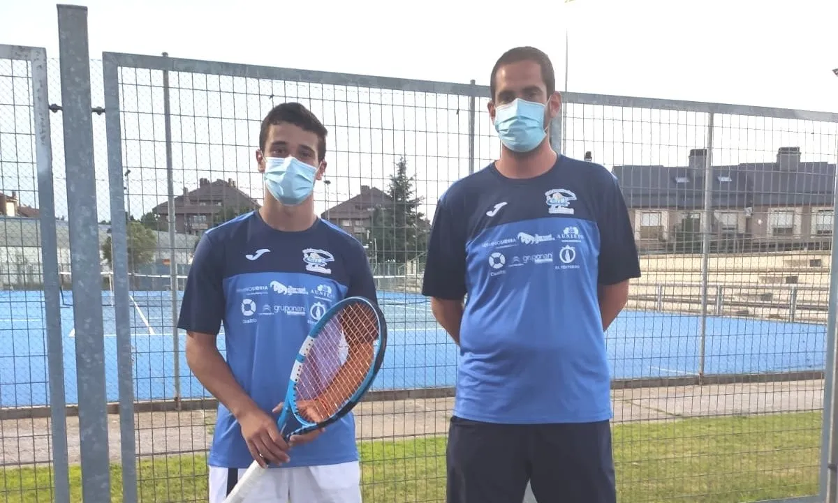 Carlos Sierra y su entrenador Alberto Rodríguez