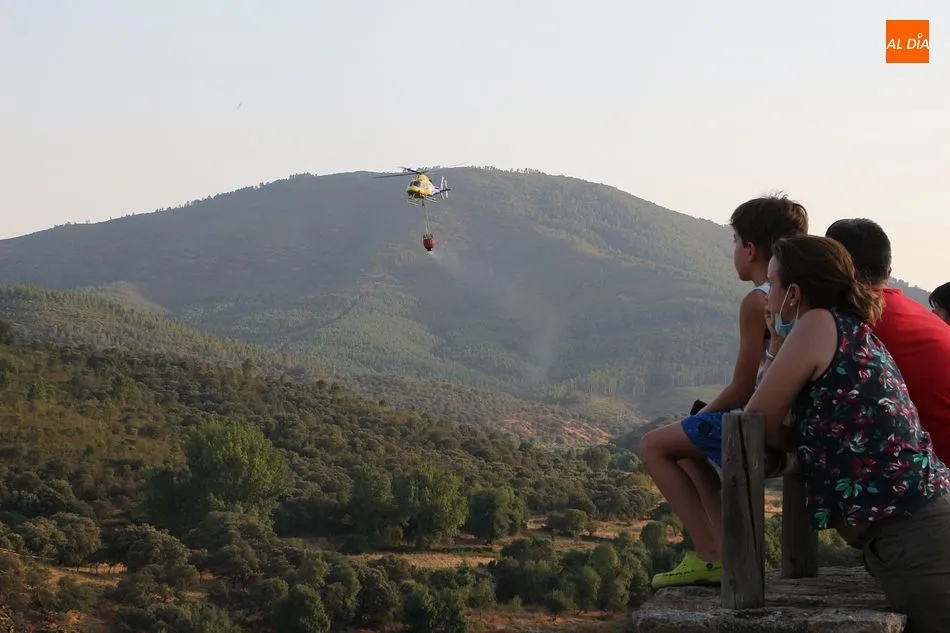 Foto 6 - El gran incendio entre Valdelageve y Sotoserrano calcina m&aacute;s de 30 hect&aacute;reas de monte