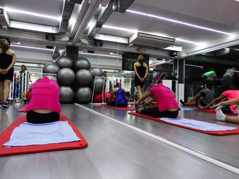 Usuarios en un gimnasio en una imagen de archivo