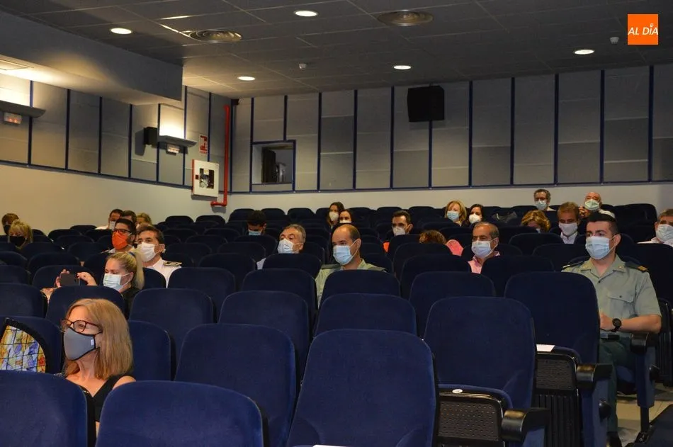 Foto 8 - Santa Marta de Tormes reconoce el trabajo de personas y empresas del municipio durante el estado de ...