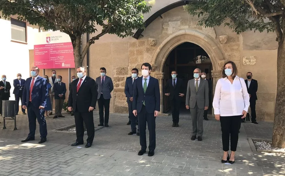 El presidente de la Junta de Castilla y León y los presidentes de las nueve diputaciones provinciales