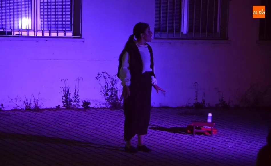 Foto 9 - Los Malditos vuelven a la vida en el IES Tierra dentro del ciclo de Teatro Escondido  