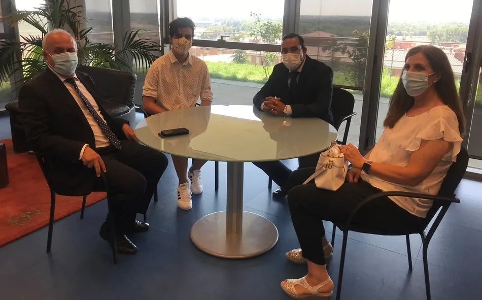 El delegado territorial de la Junta y el director provincial de Educación reciben a Jaime Bajo Da...