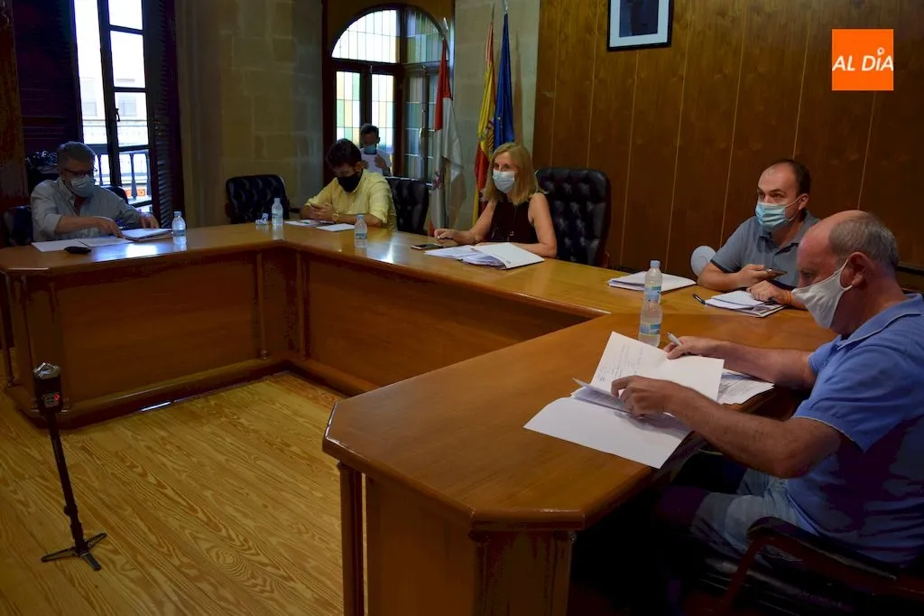 Foto 5 - El Ayuntamiento modifica tres ordenanzas fiscales para tratar de mejorar la econom&iacute;a de las...